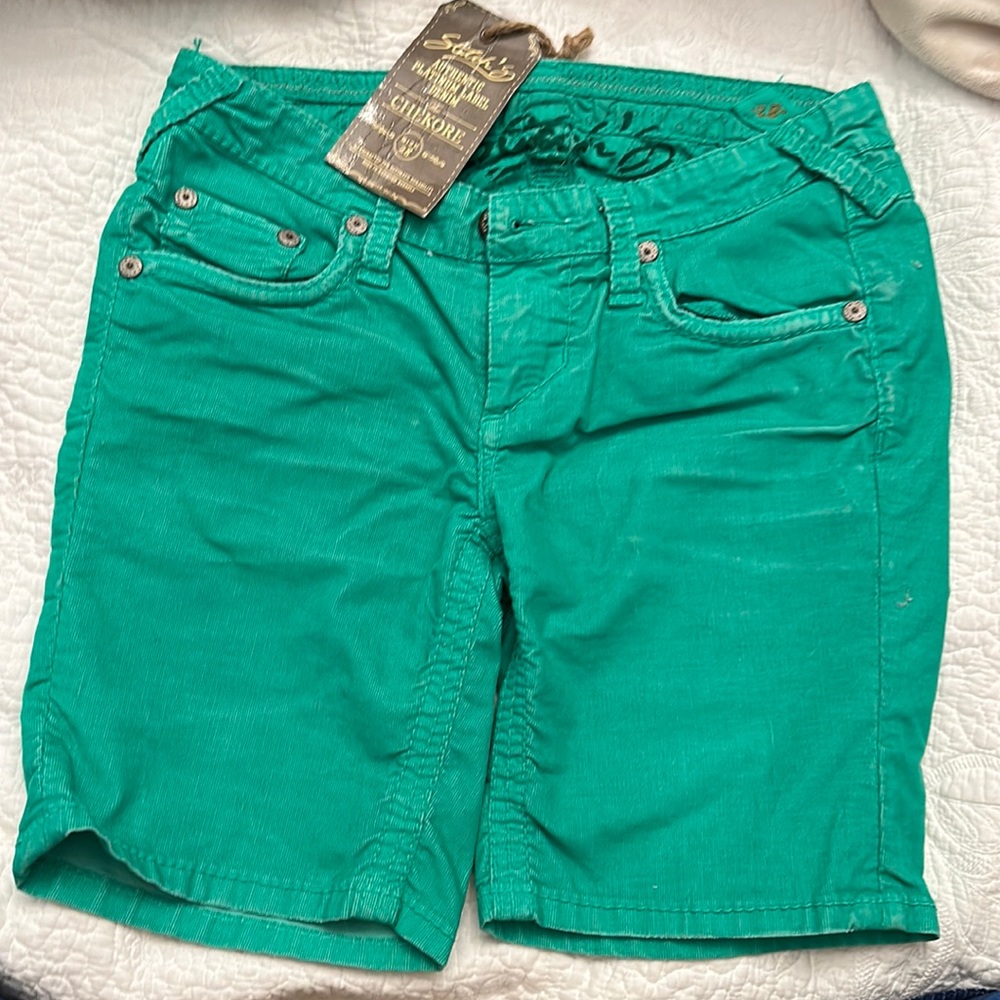 NWT Stitch’s green blast shorts - Size 28